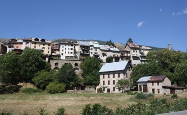 Caractère alpin des villages à préserver (Beauvezer)