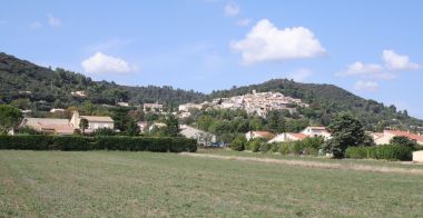 Village perché et extensions pavillonnaires (Villeneuve)