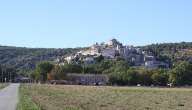 Village perché (Simiane-la-Rotonde)